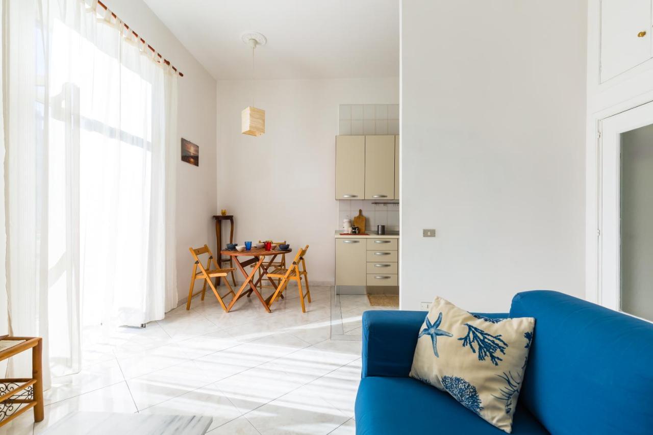 Apartment Riviera 40 Cozy Flat Close The Promenade By Napoliapartments